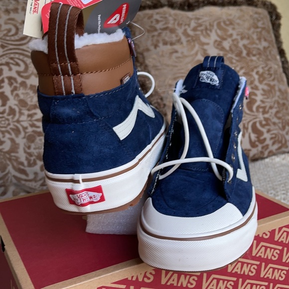 Vans Sk8-Hi Mte 2.0 Dx Dress Blues/Marshmallow WM - Picture 2 of 16